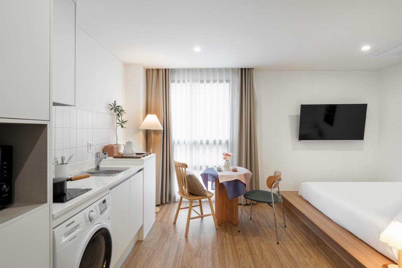 Urbanstay Boutique Ikseon Сеул Экстерьер фото